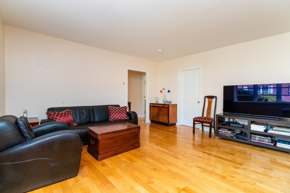 26 Lake Shore Ct Unit 1, Brighton, Boston, MA 02135 - Image 10