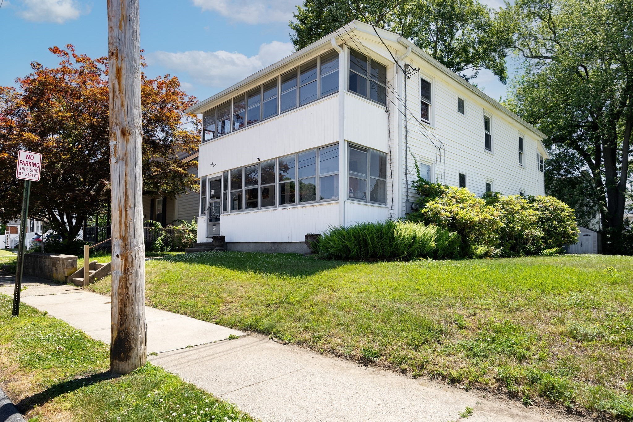 43 Ferry St, Chicopee, MA 01013