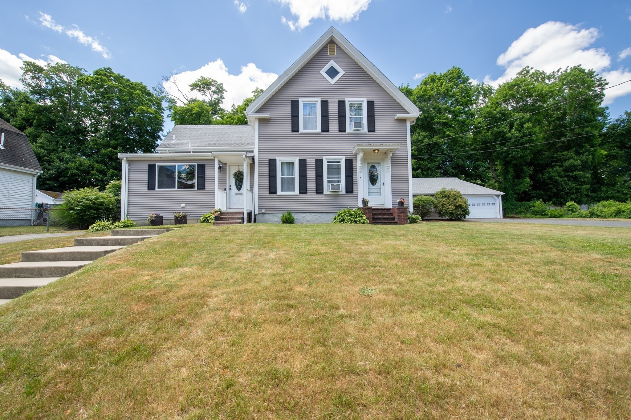 4 Star Ave, Middleboro, MA 02346