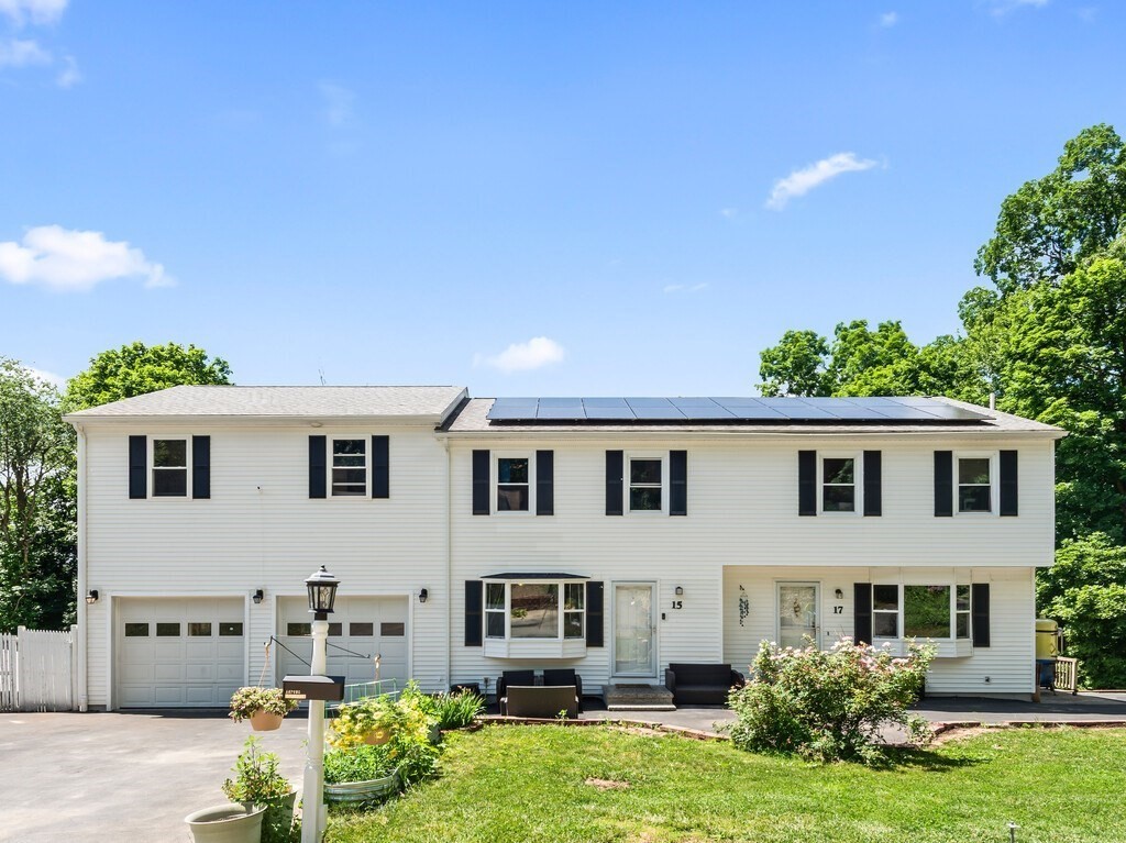 15 Willow St, Worcester, MA 01603