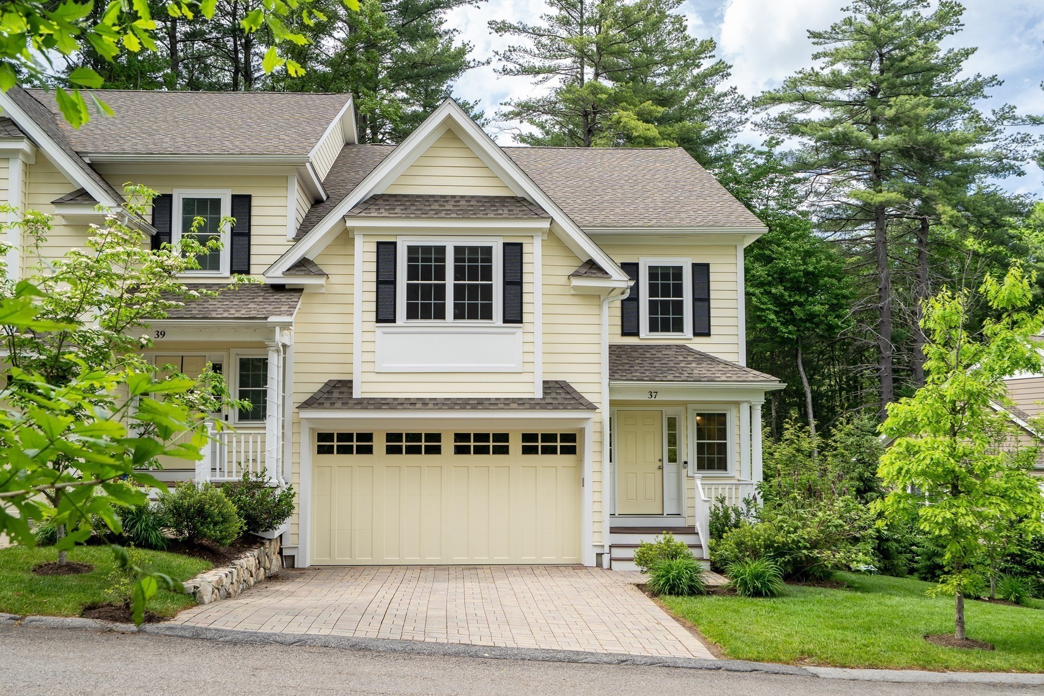 37 Jefferson Dr Unit 37, Lexington, MA 02420
