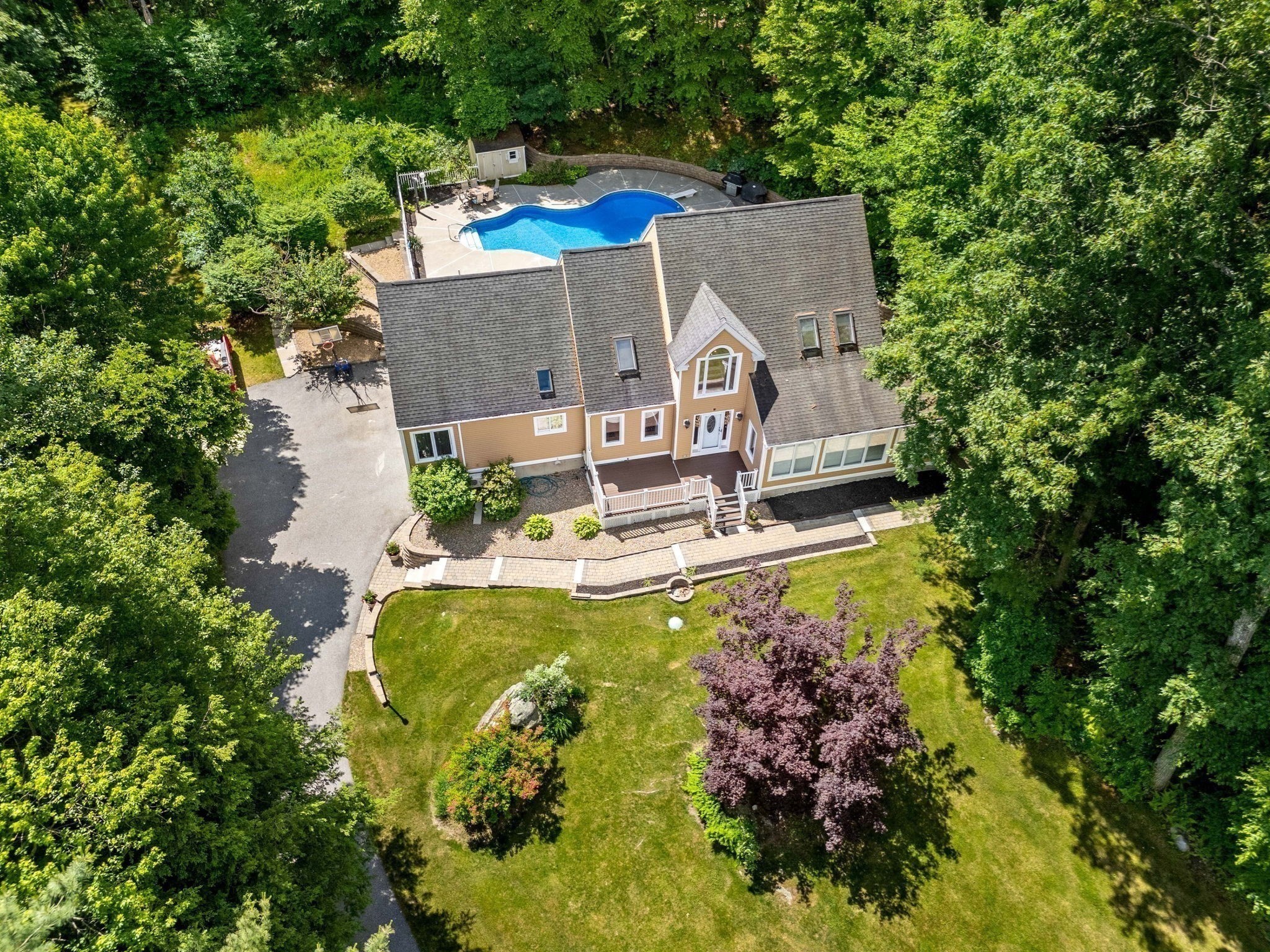 9 Abby Road, Westford, MA 01886