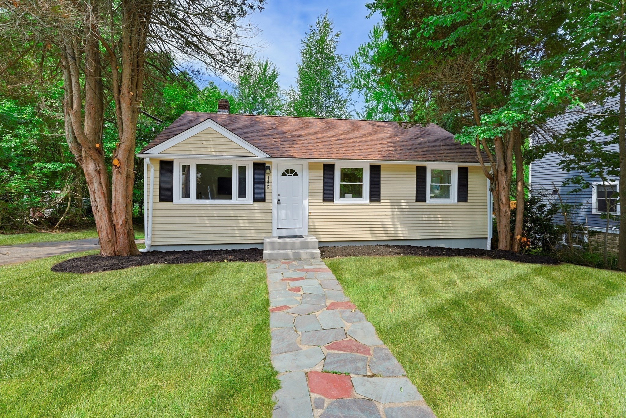 1435 Washington St, Braintree, MA 02184