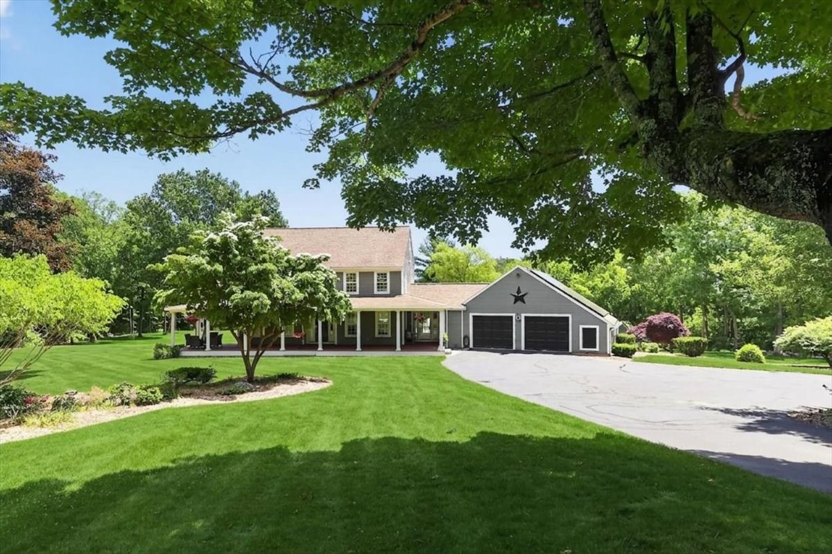 76 Broadway, Hanover, MA 02339
