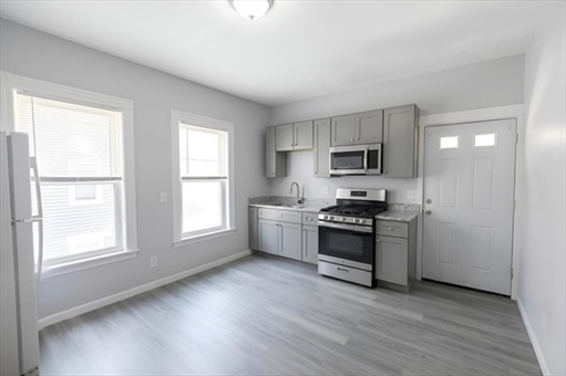22 Downer Avenue, Apt 2