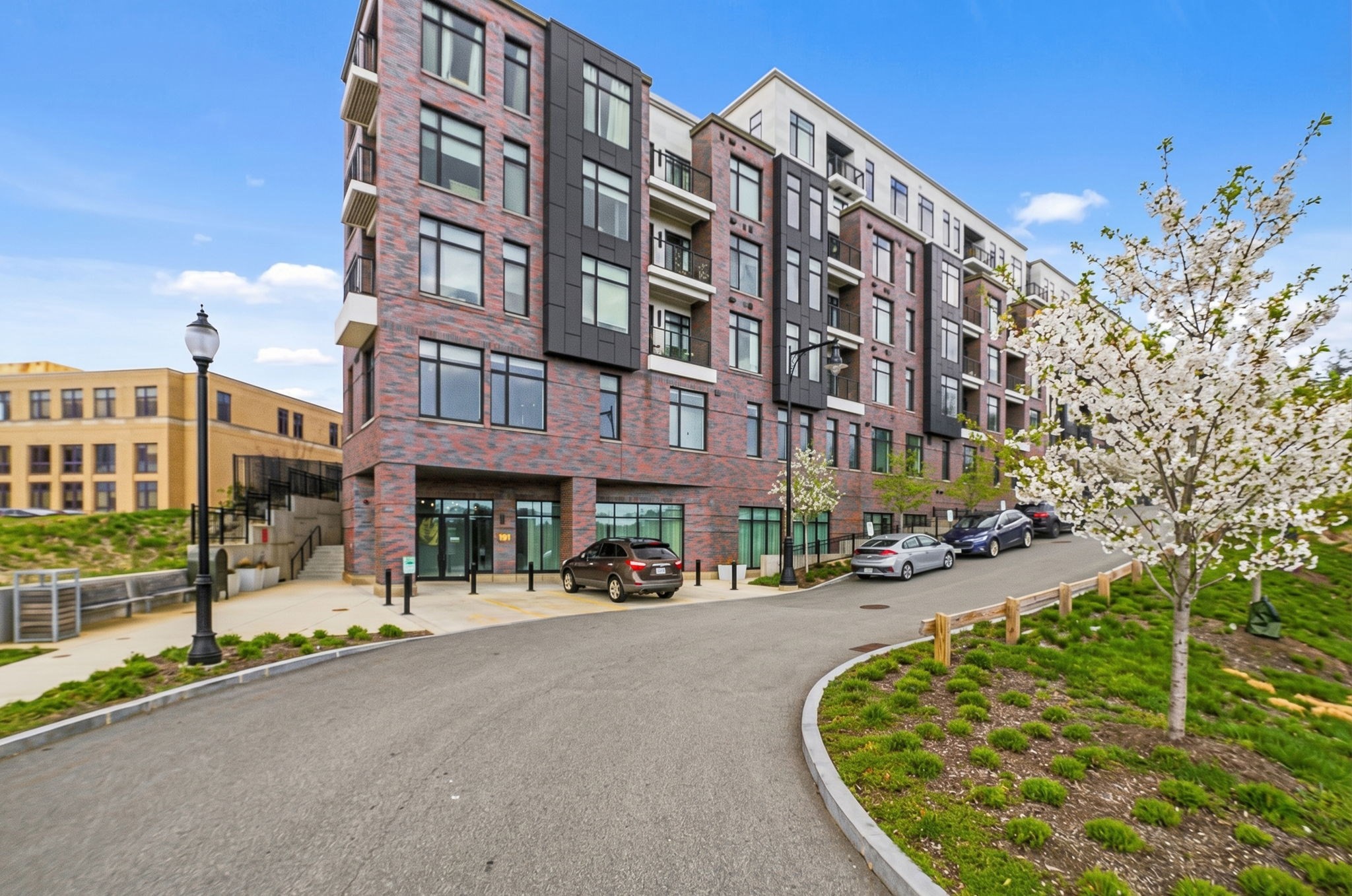 191 Washington St Unit 711, Brighton, Boston, MA 02135 - Image 2