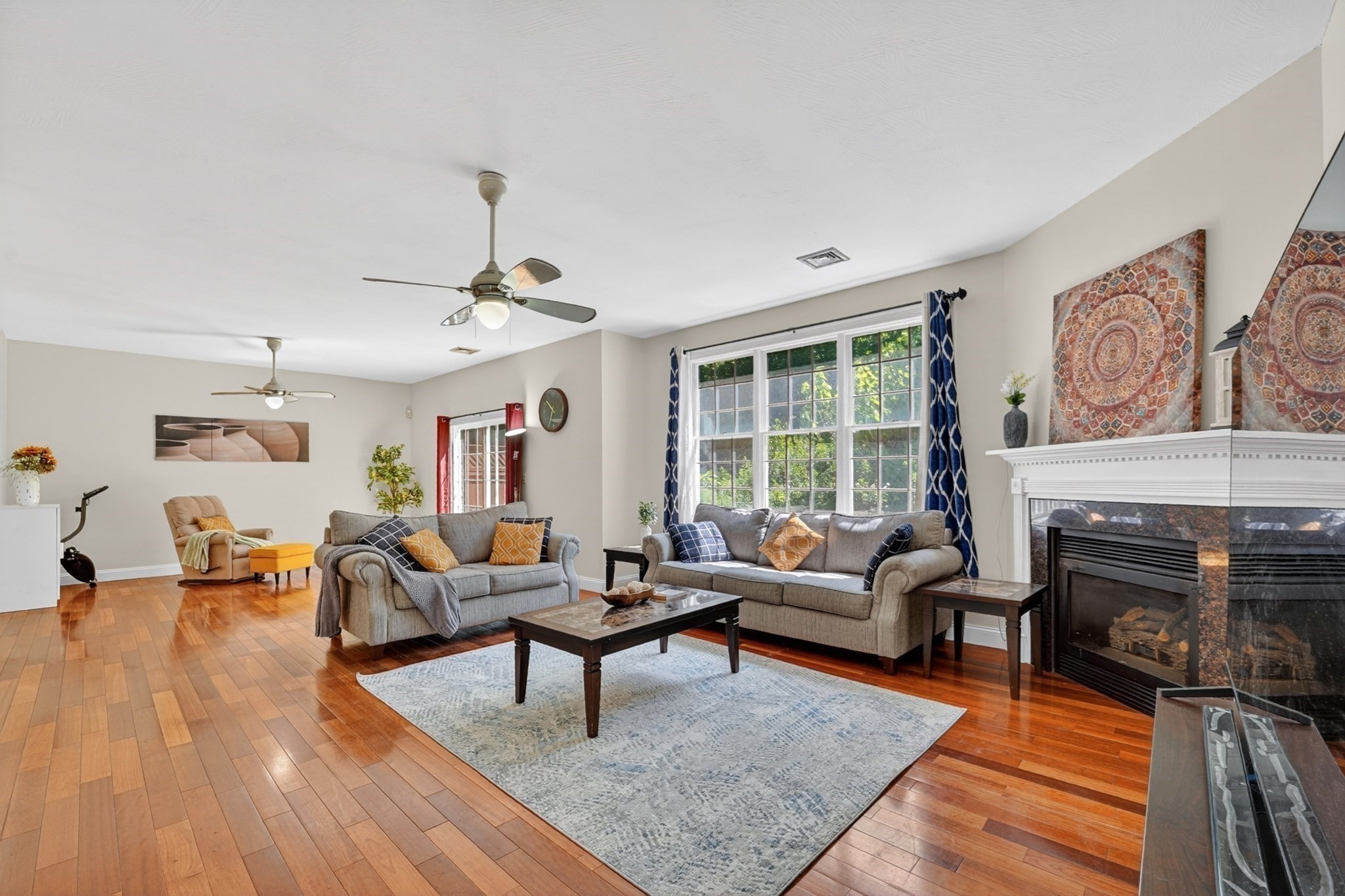 15 Evergreen Cir Unit 15, Canton, MA 02021