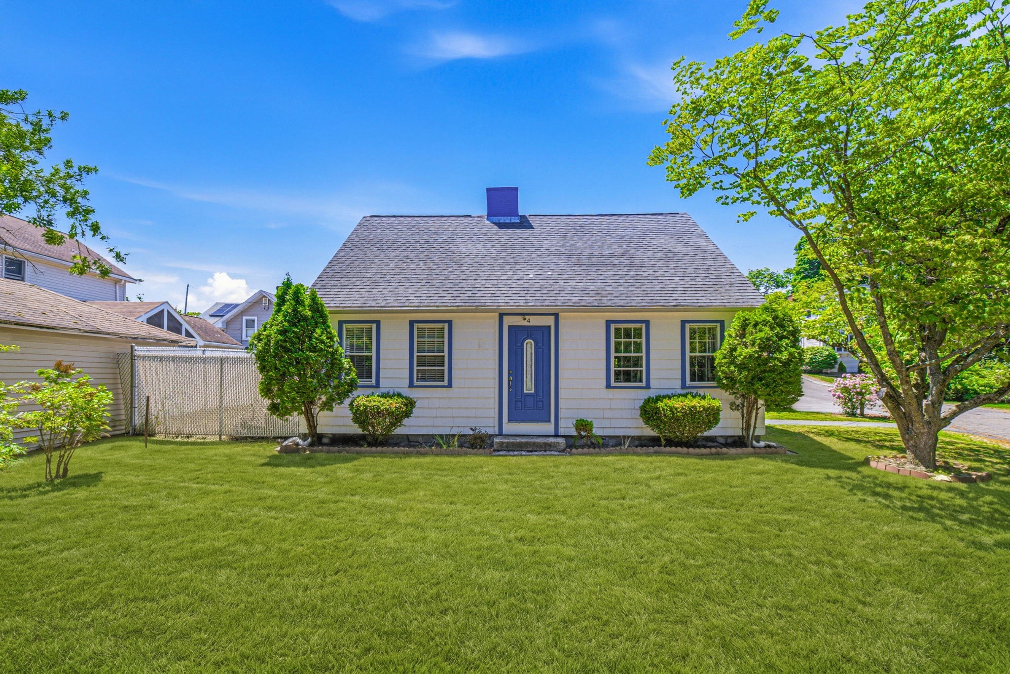 4 Newhall, Saugus, MA 01906