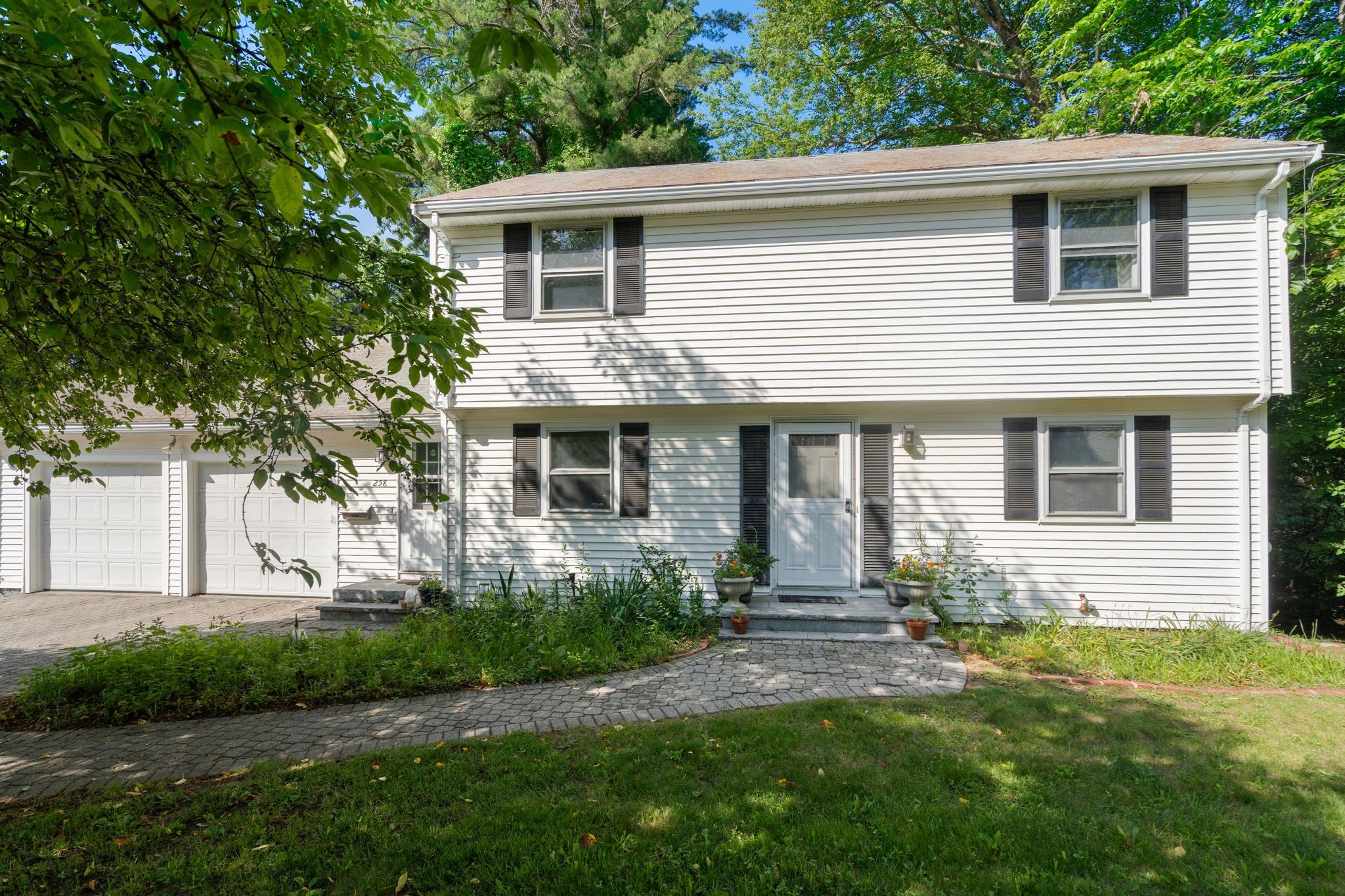 258 Edgell Rd, Framingham, MA 01701