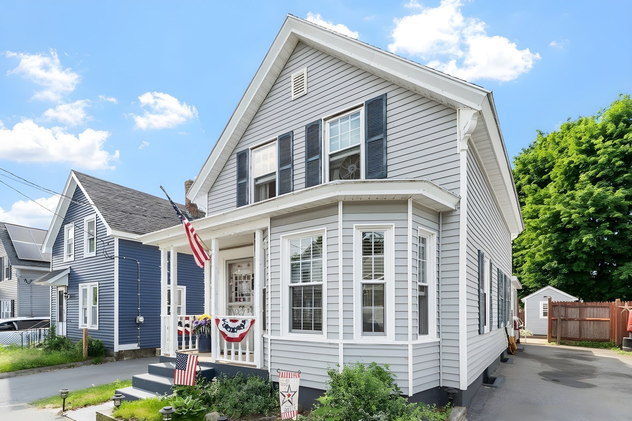 53 Corbett St, Lowell, MA 01852