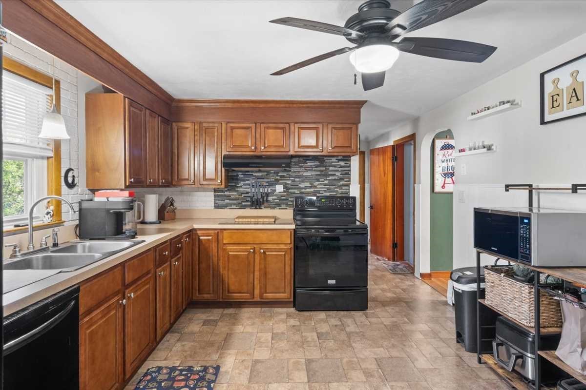 328 Stafford St, Leicester, MA 01611 - Image 14