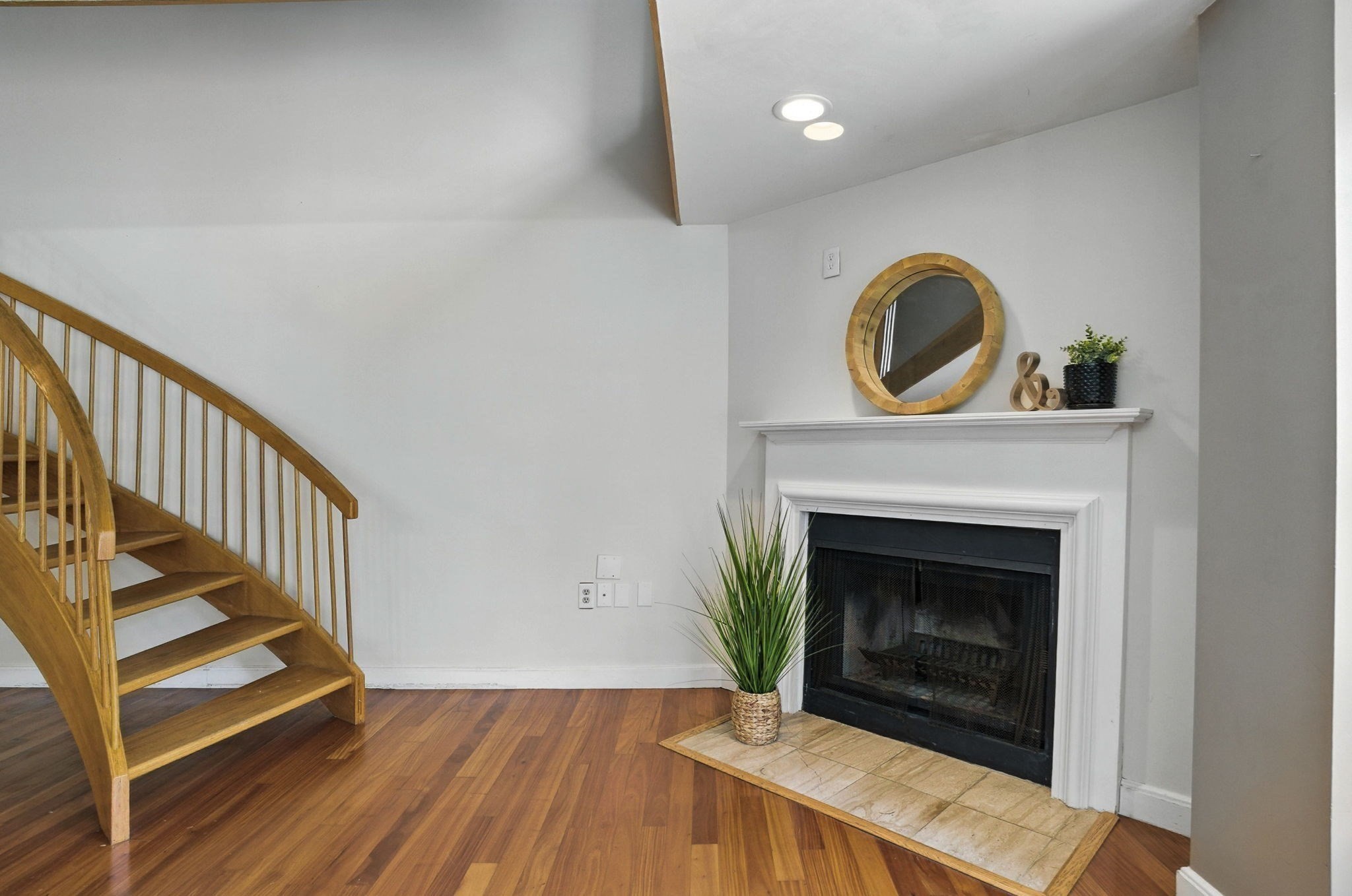 75 Page Rd Unit 13, Bedford, MA 01730 - Image 3