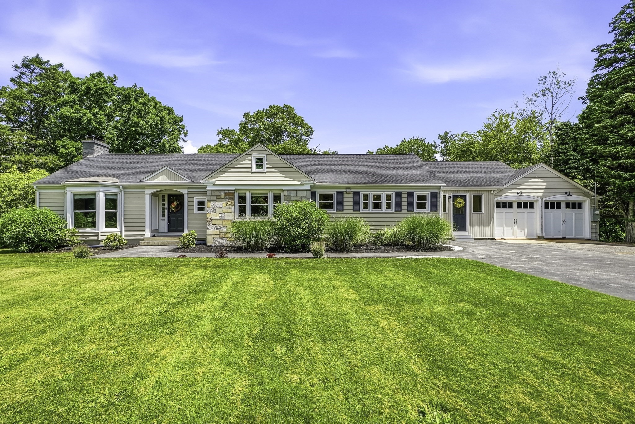 35 North Ave, Mendon, MA 01756