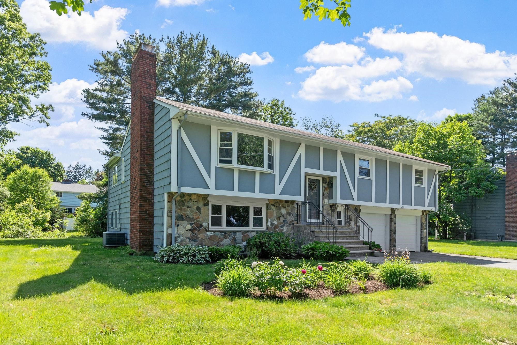 241 Worthen Rd E, ,  04241