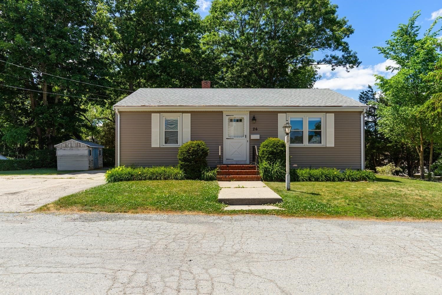 26 Linden Rd, Gloucester, MA 01930