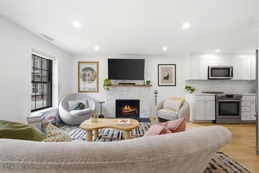 100 Main Street, Apt 2