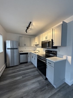 181 School St, Apt 10