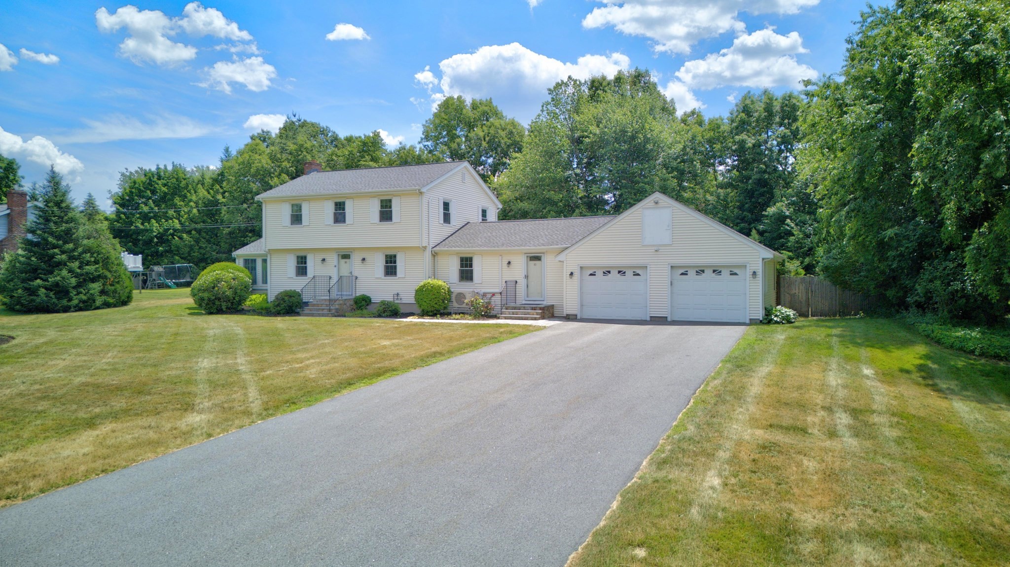 10 Hemlock Rd, Andover, MA 01810