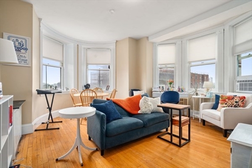 8 Garrison Street, Apt 606
