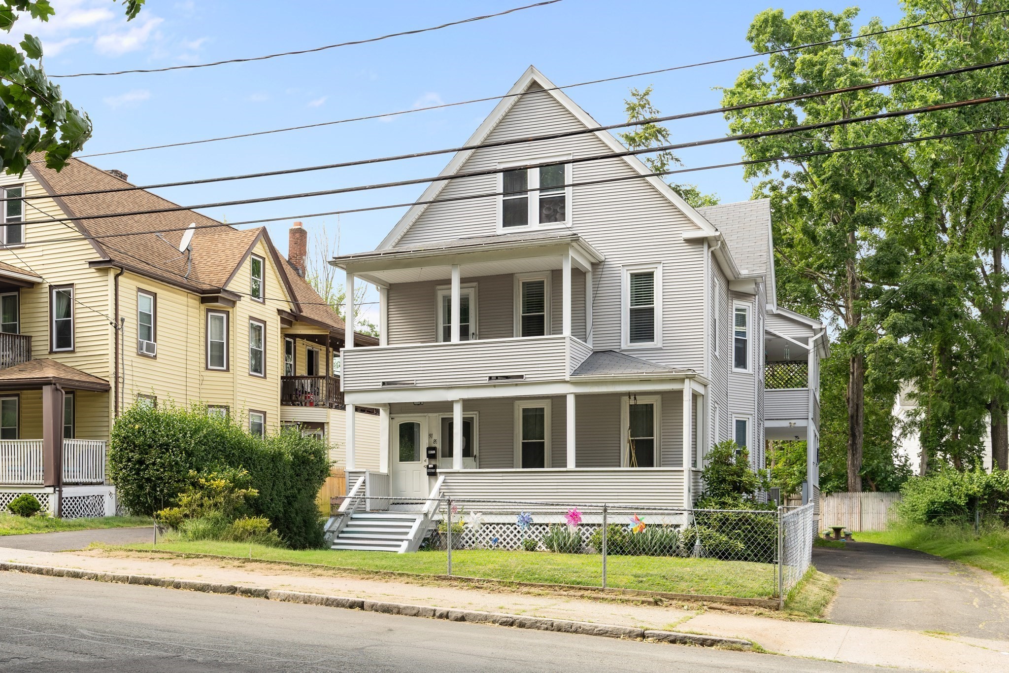 89 Hitchcock Street, Holyoke, MA 01040