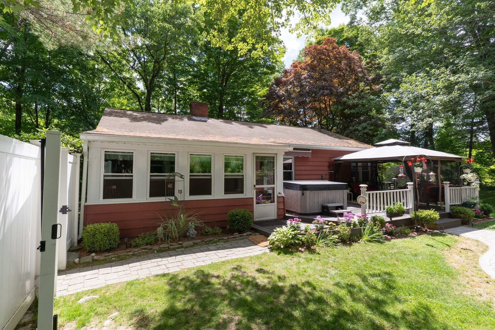 386 Pleasant St, Leicester, MA 01524 - Image 2