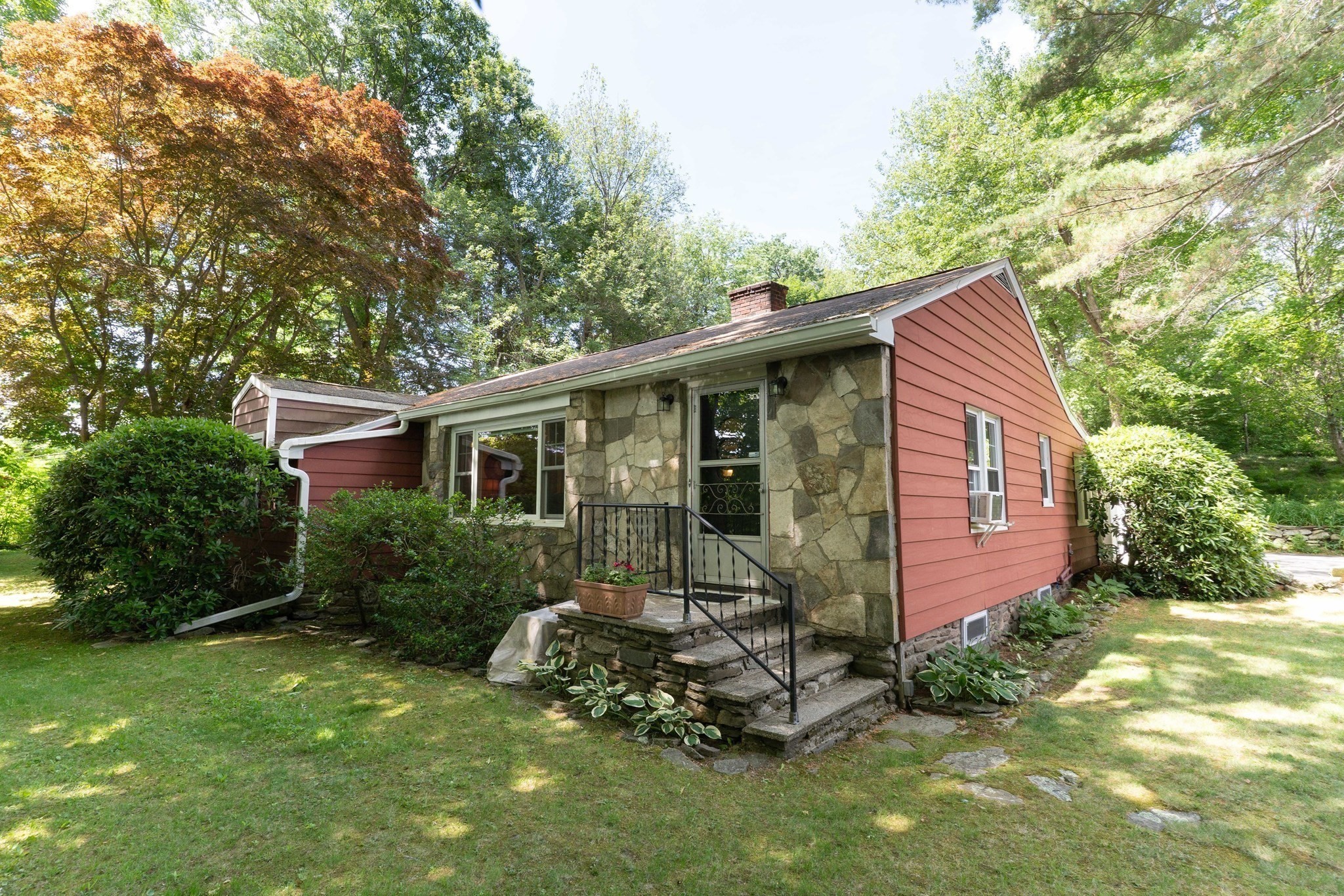 386 Pleasant St, Leicester, MA 01524 - Image 17