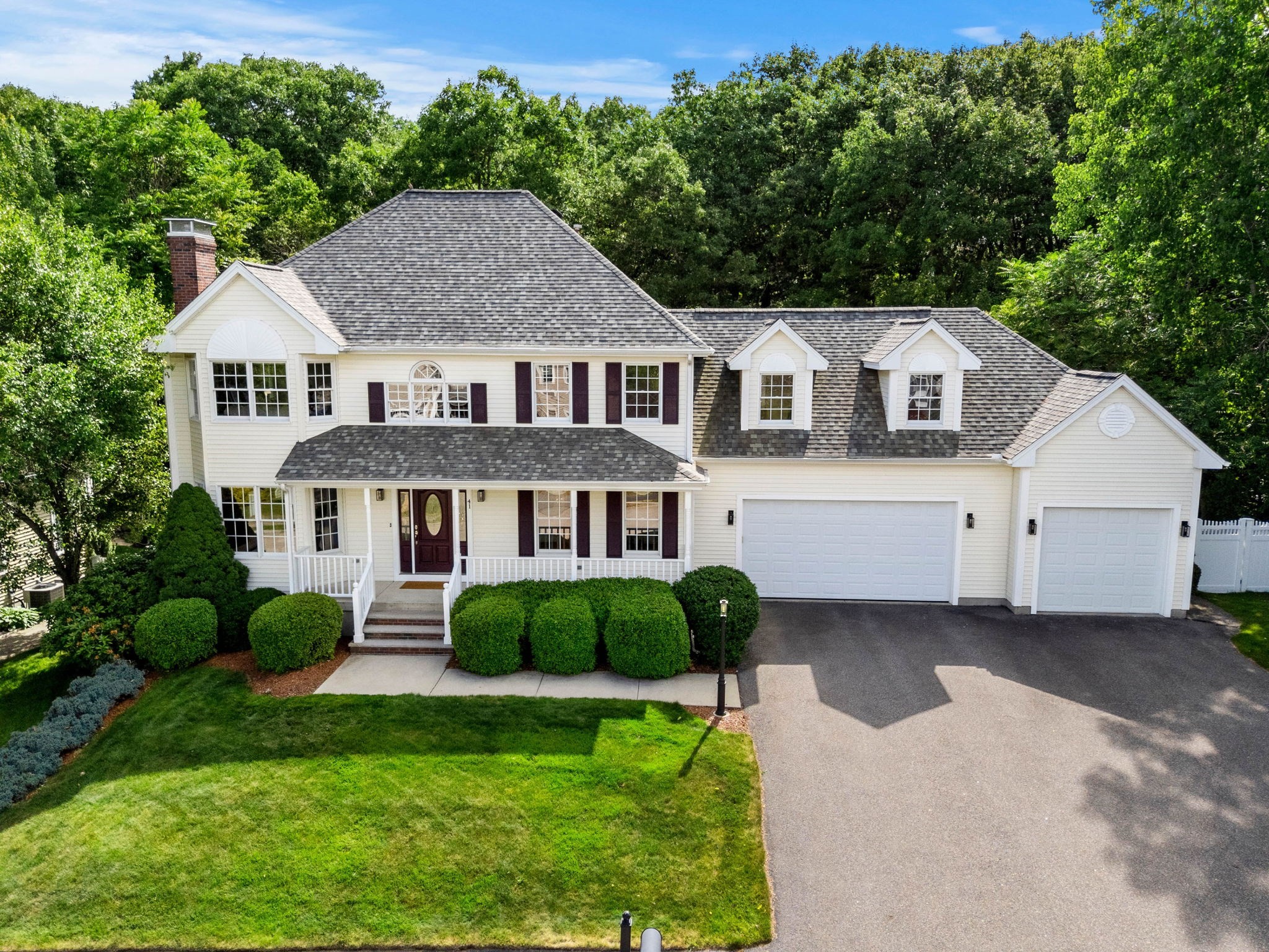 41 Fairway Drive, Woburn, MA 01801