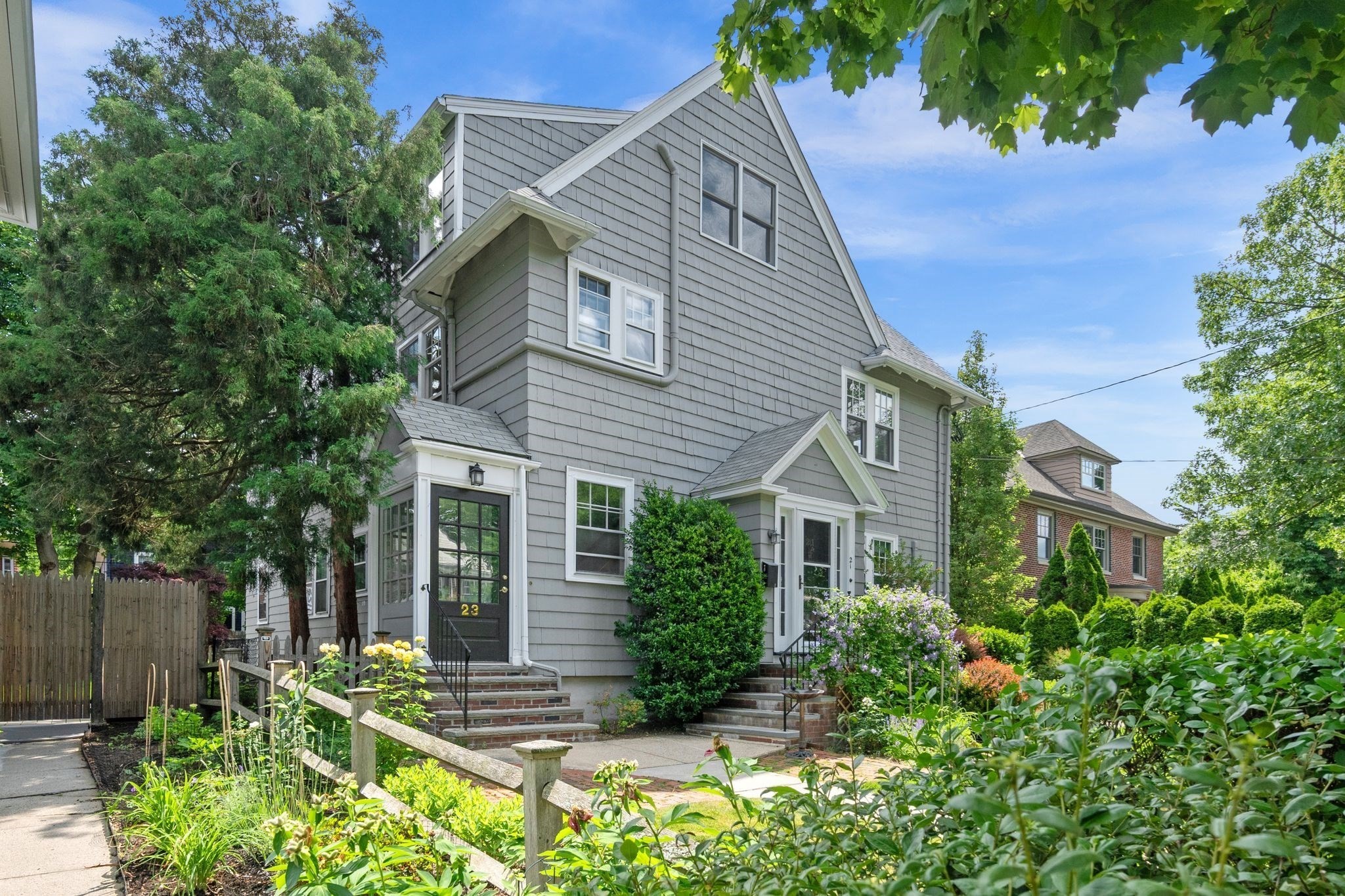 21 Grozier Rd Unit 23, Cambridge, MA 02138