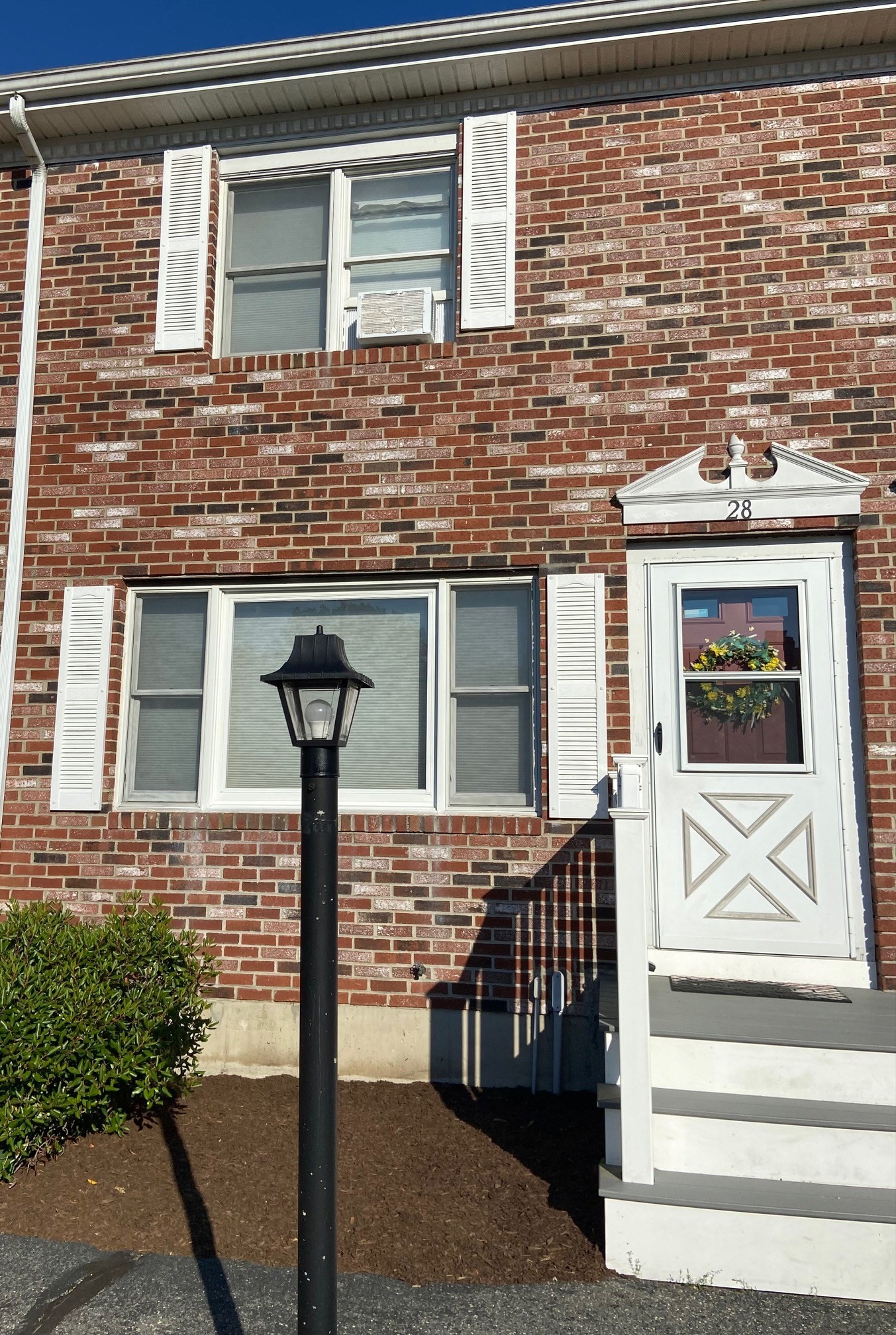 28 Douglas Dr Unit 28, East Bridgewater, MA 02333