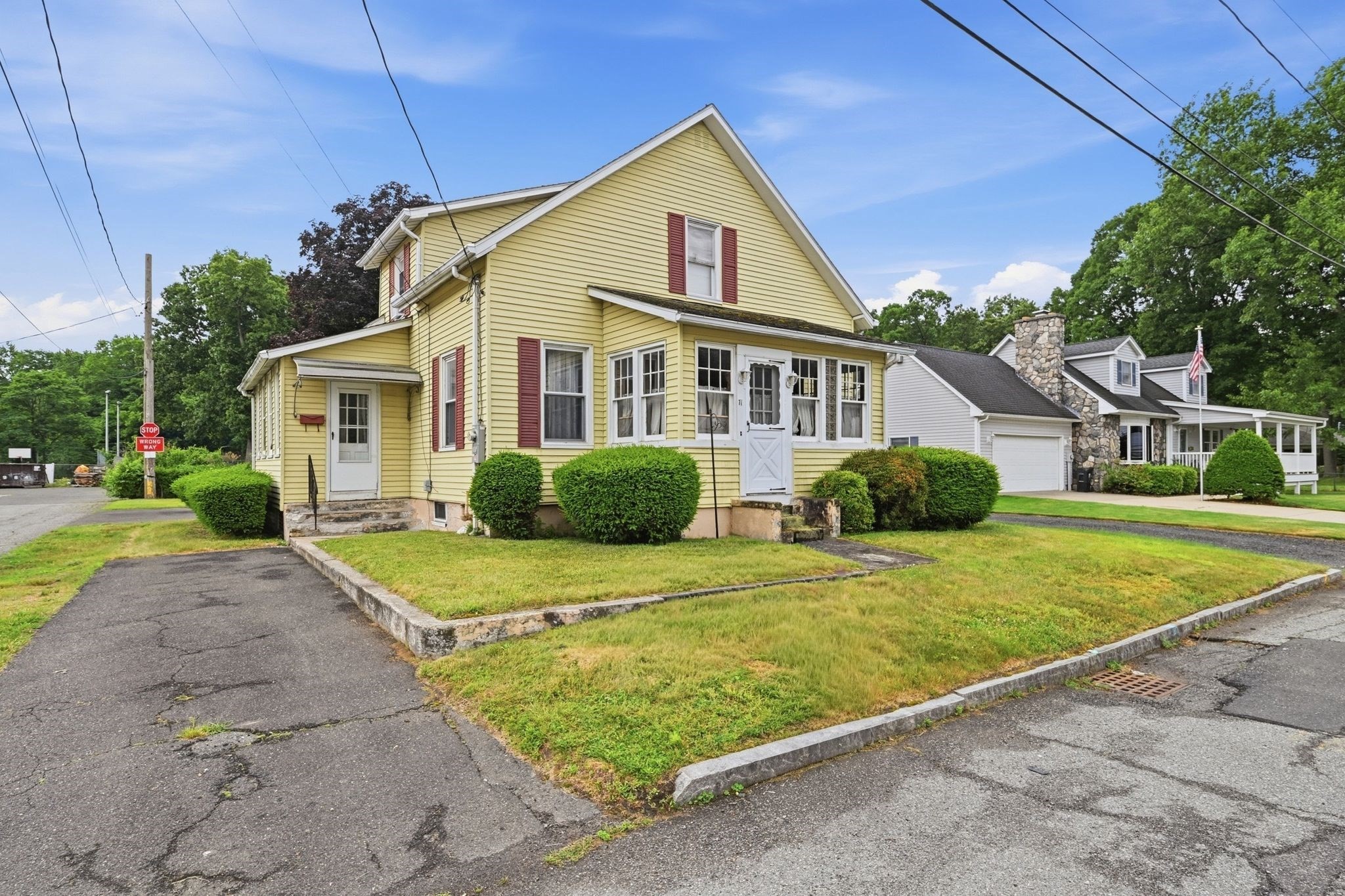 71 Worthington St, Chicopee, MA 01020