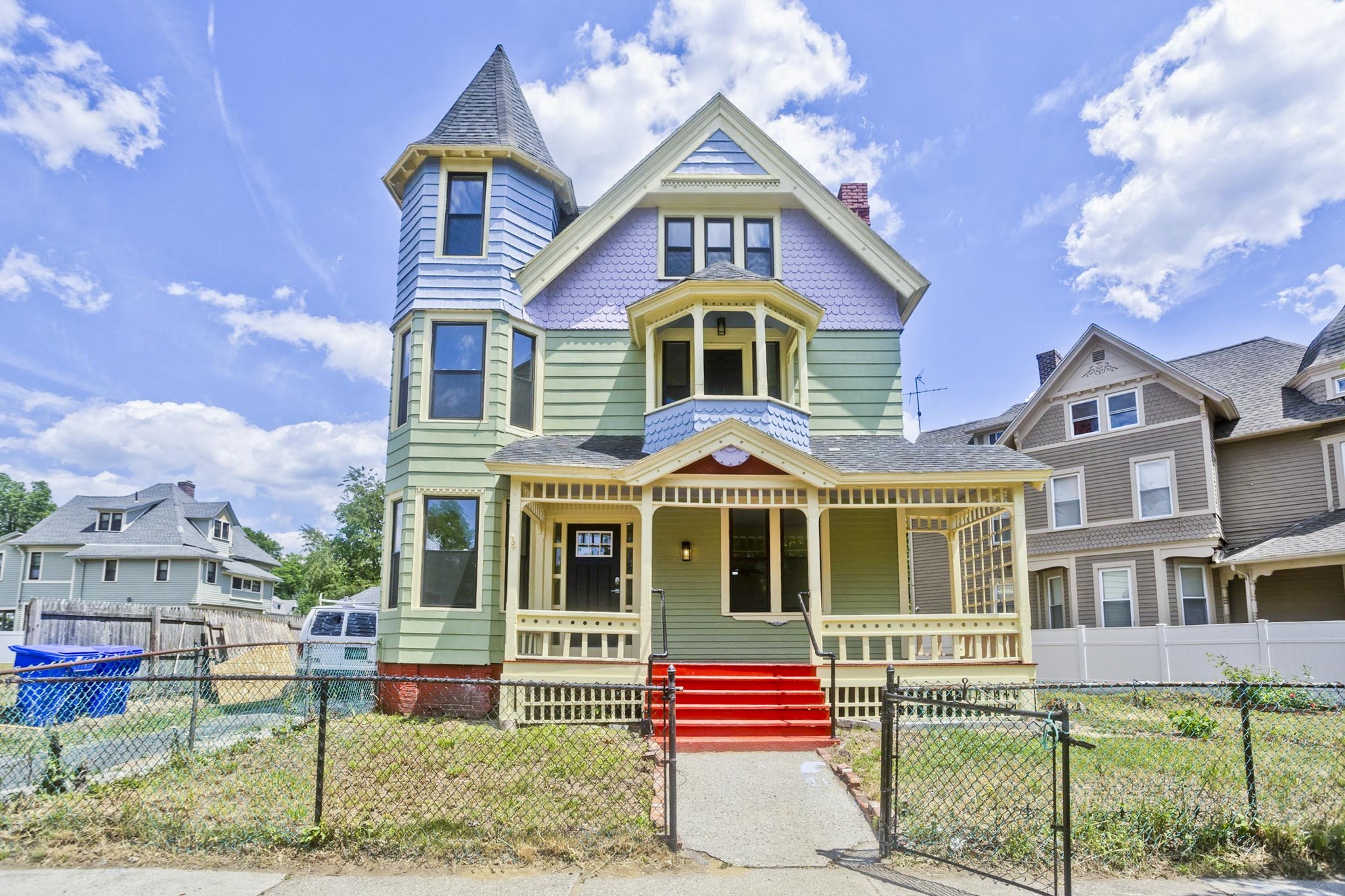 205 St James Ave, Springfield, MA 01109
