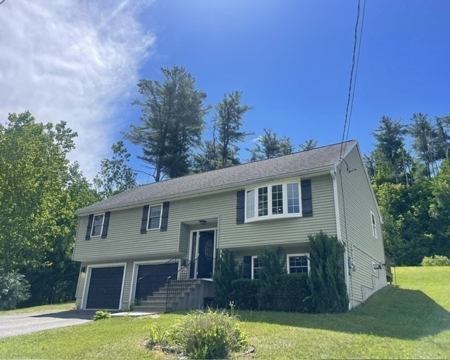 24 Clairmont St, Gardner, MA 01440
