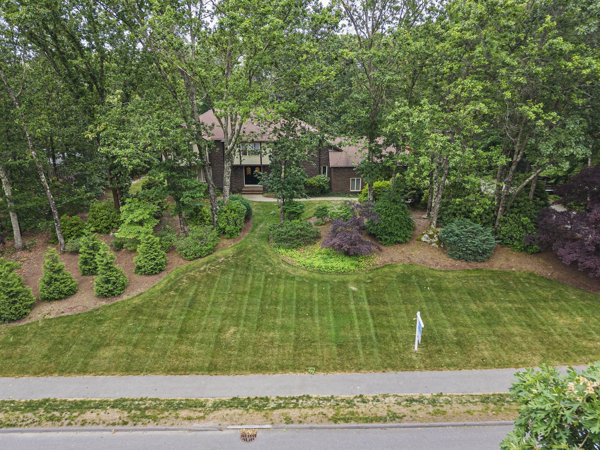 42 Eisenhower Dr, Sharon, MA 02067