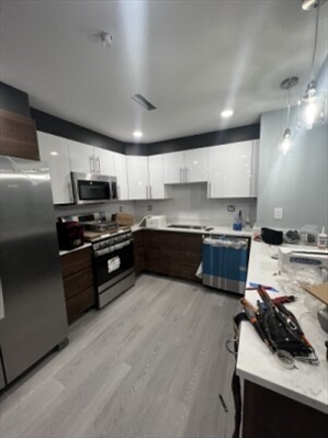 7-9 University, Apt A