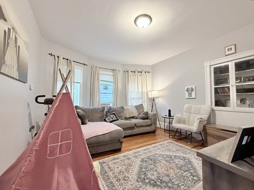 38 Woodford, Apt 2