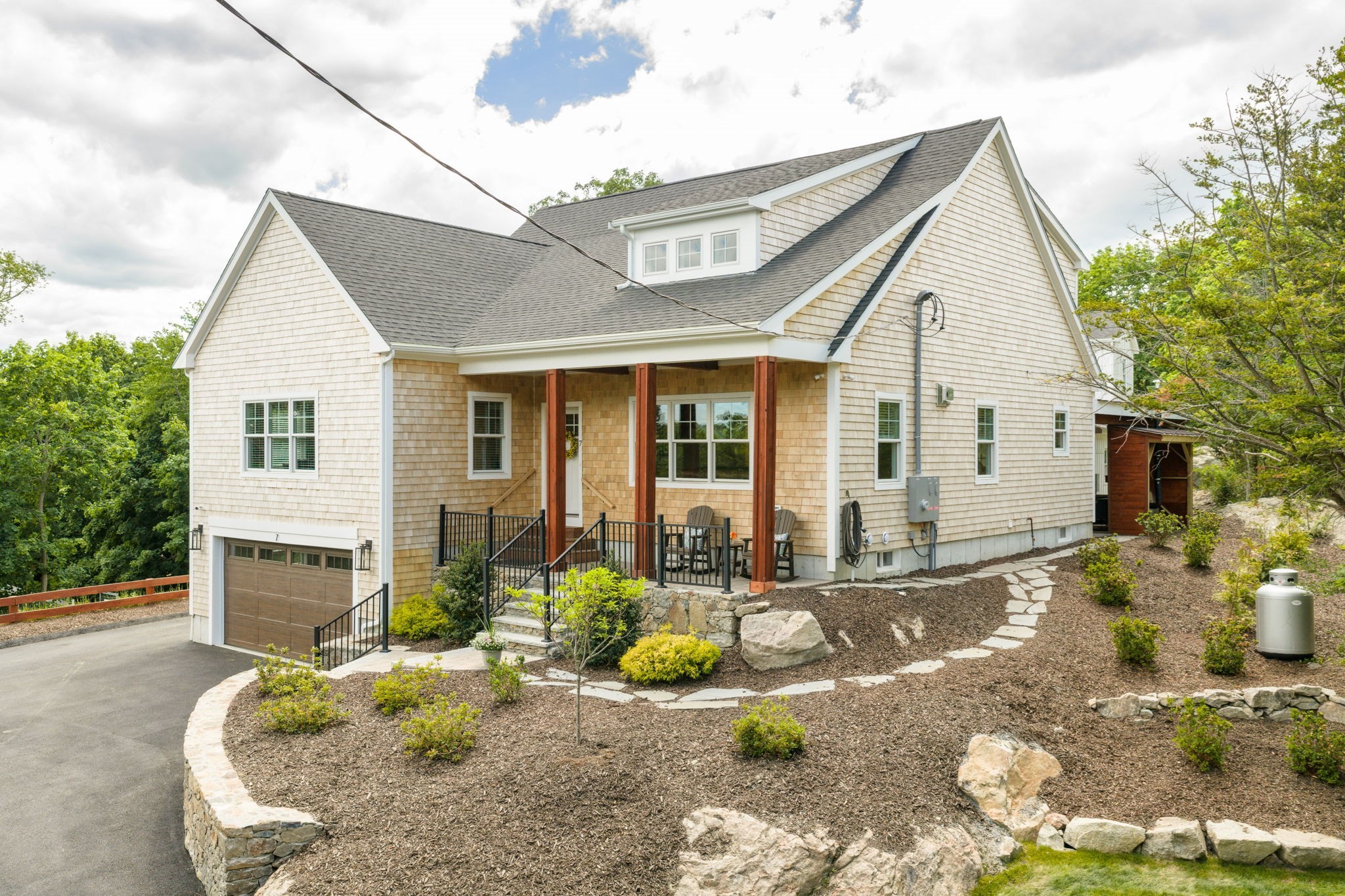 7 Laurel Street, Hingham, MA 02043