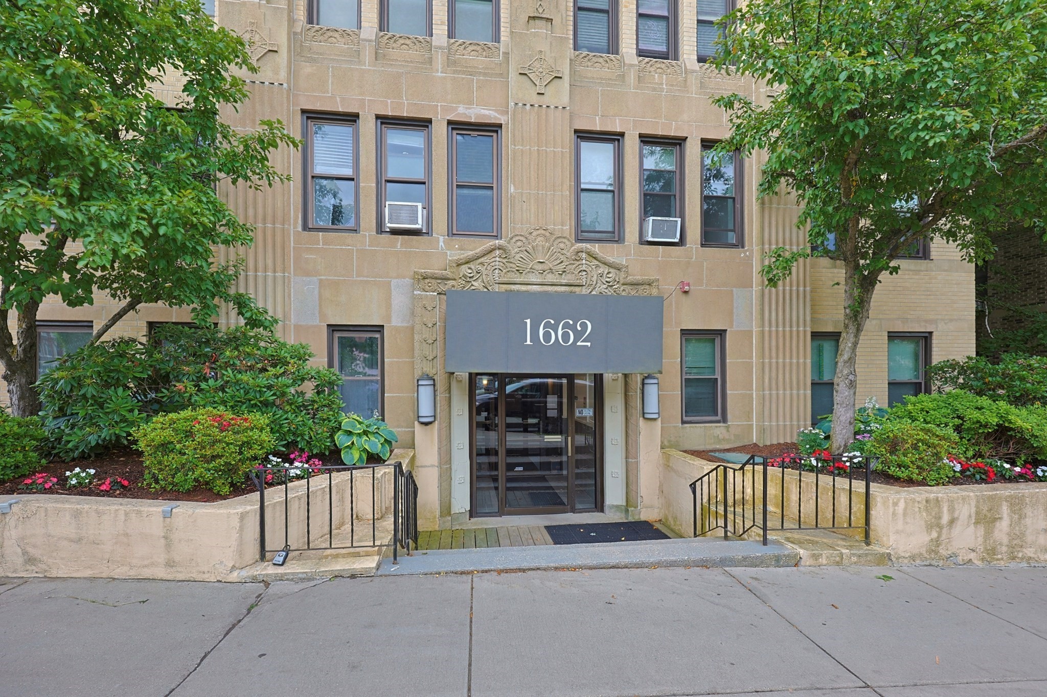 1662 Commonwealth Ave Unit 43, Brighton, Boston, MA 02135