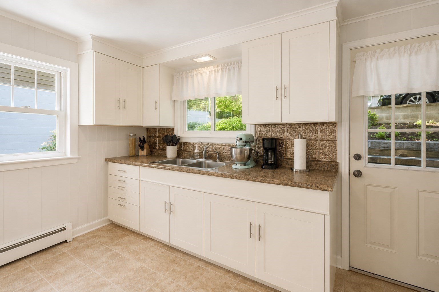 34 Lake Sargent Dr, Leicester, MA 01524 - Image 8