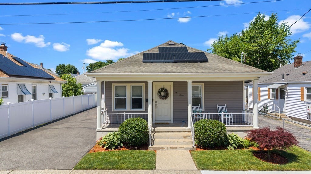116 Saratoga Avenue, Pawtucket, RI 02861