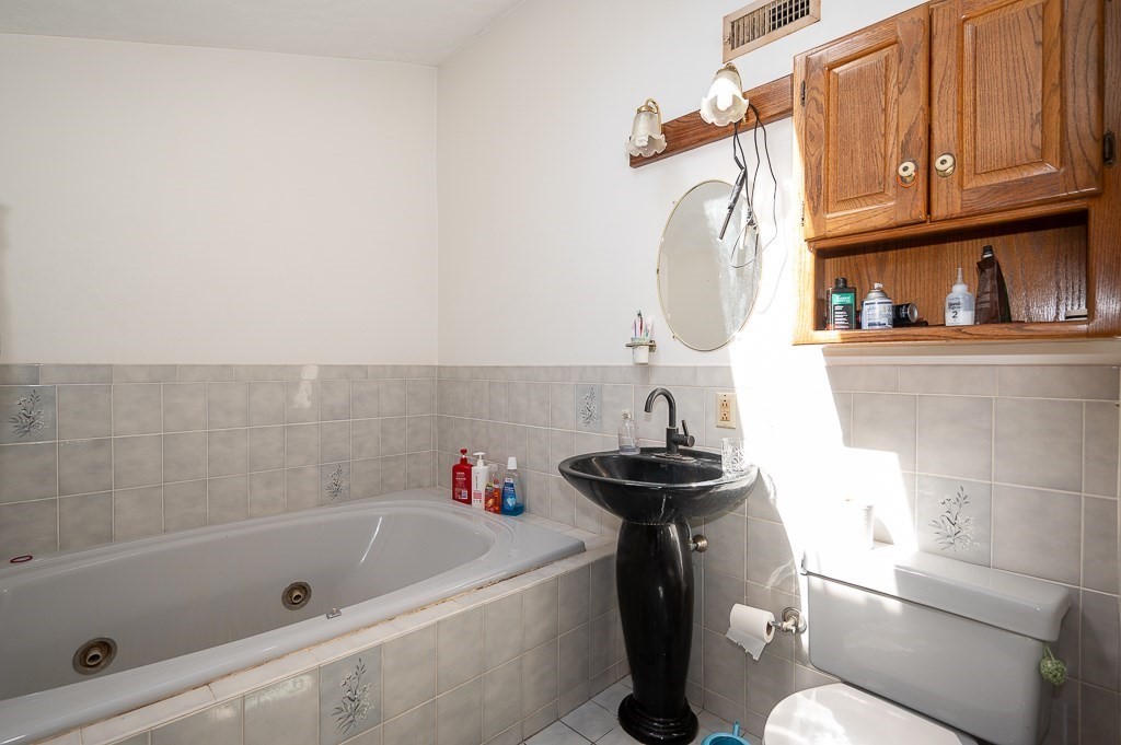 6 Marlboro Dr, Leicester, MA 01524 - Image 20