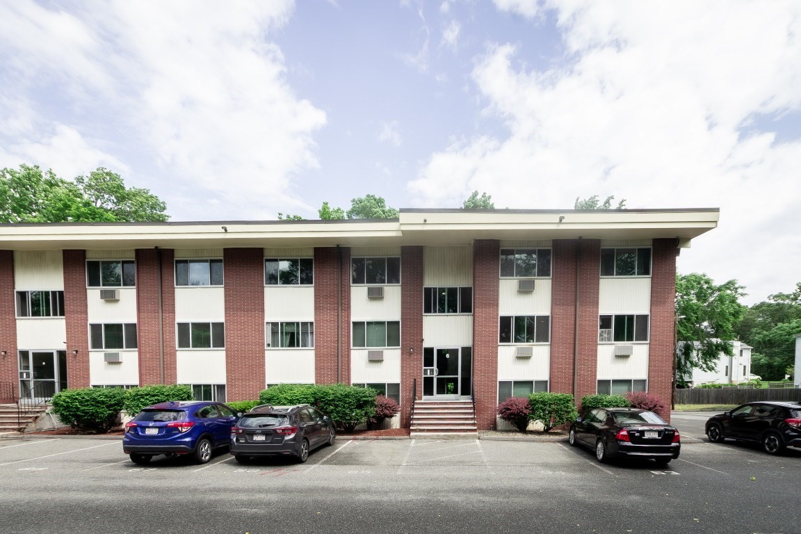 74 Beach St Unit 6-8, Woburn, MA 01801