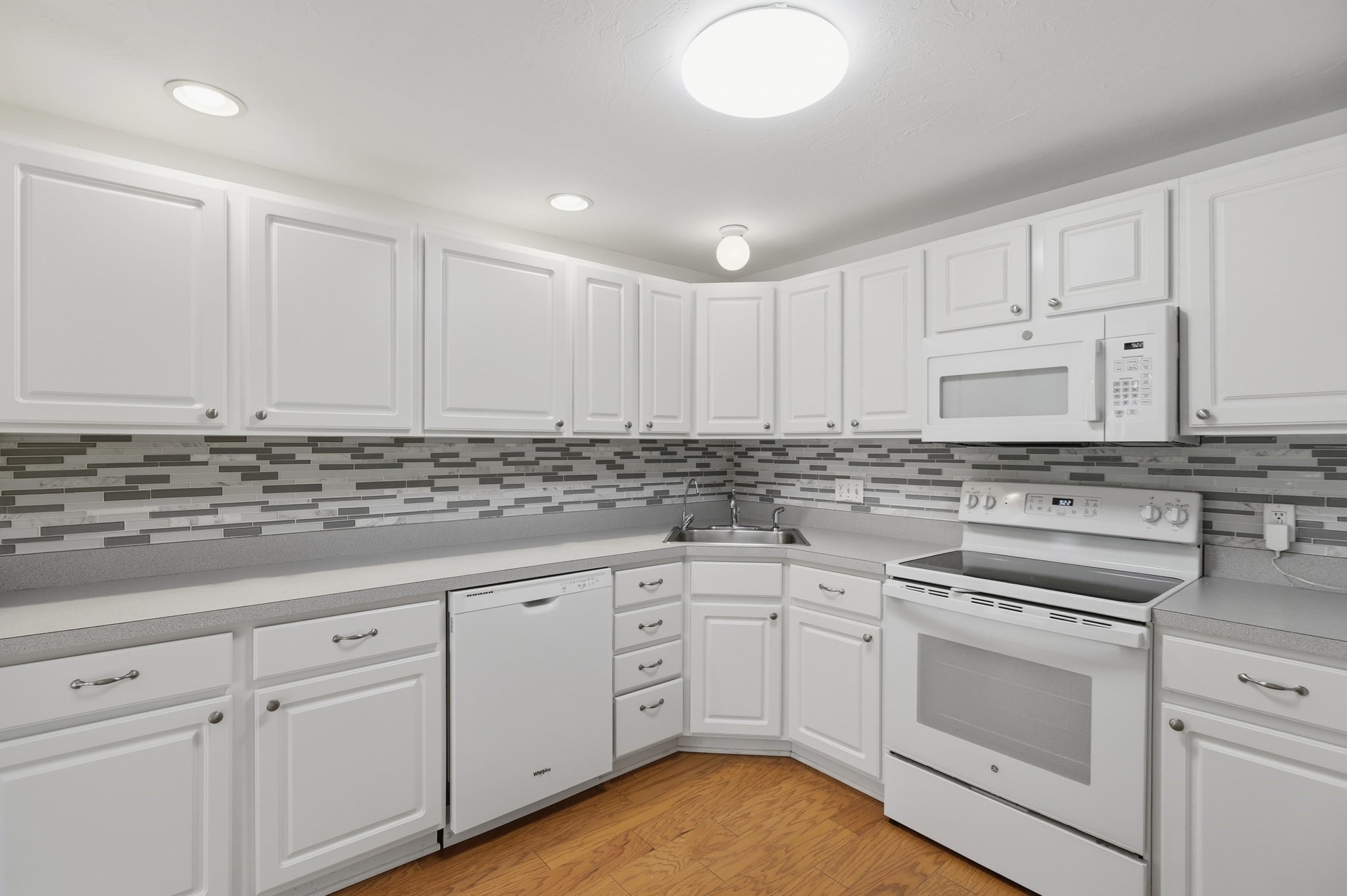 34 Saw Mill Pond Rd Unit 34, Fitchburg, MA 01420 - Image 12