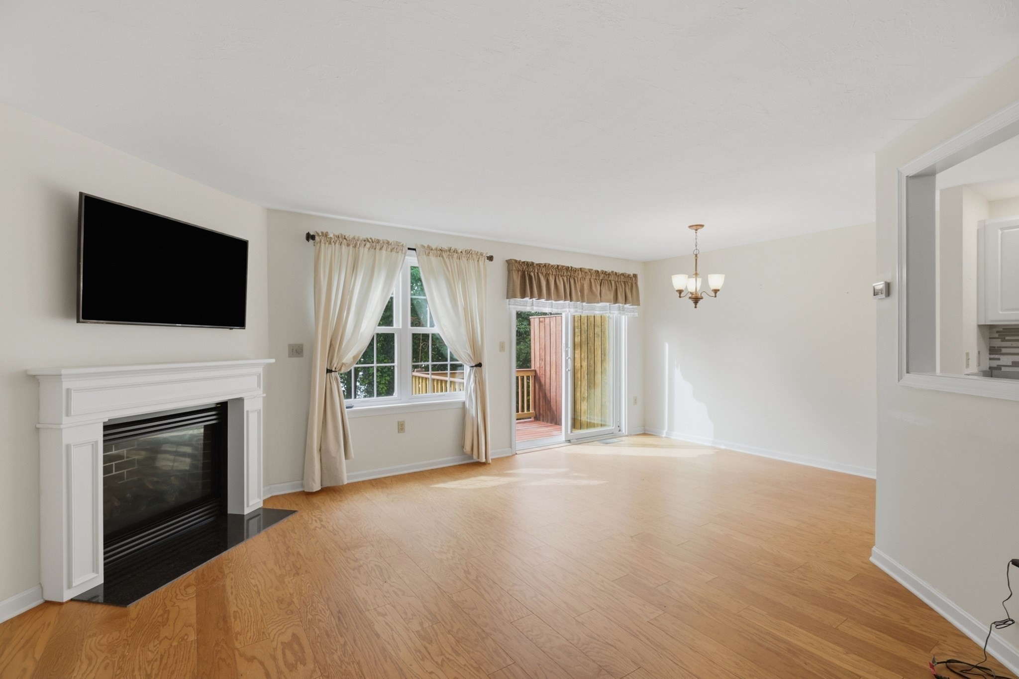 34 Saw Mill Pond Rd Unit 34, Fitchburg, MA 01420 - Image 4