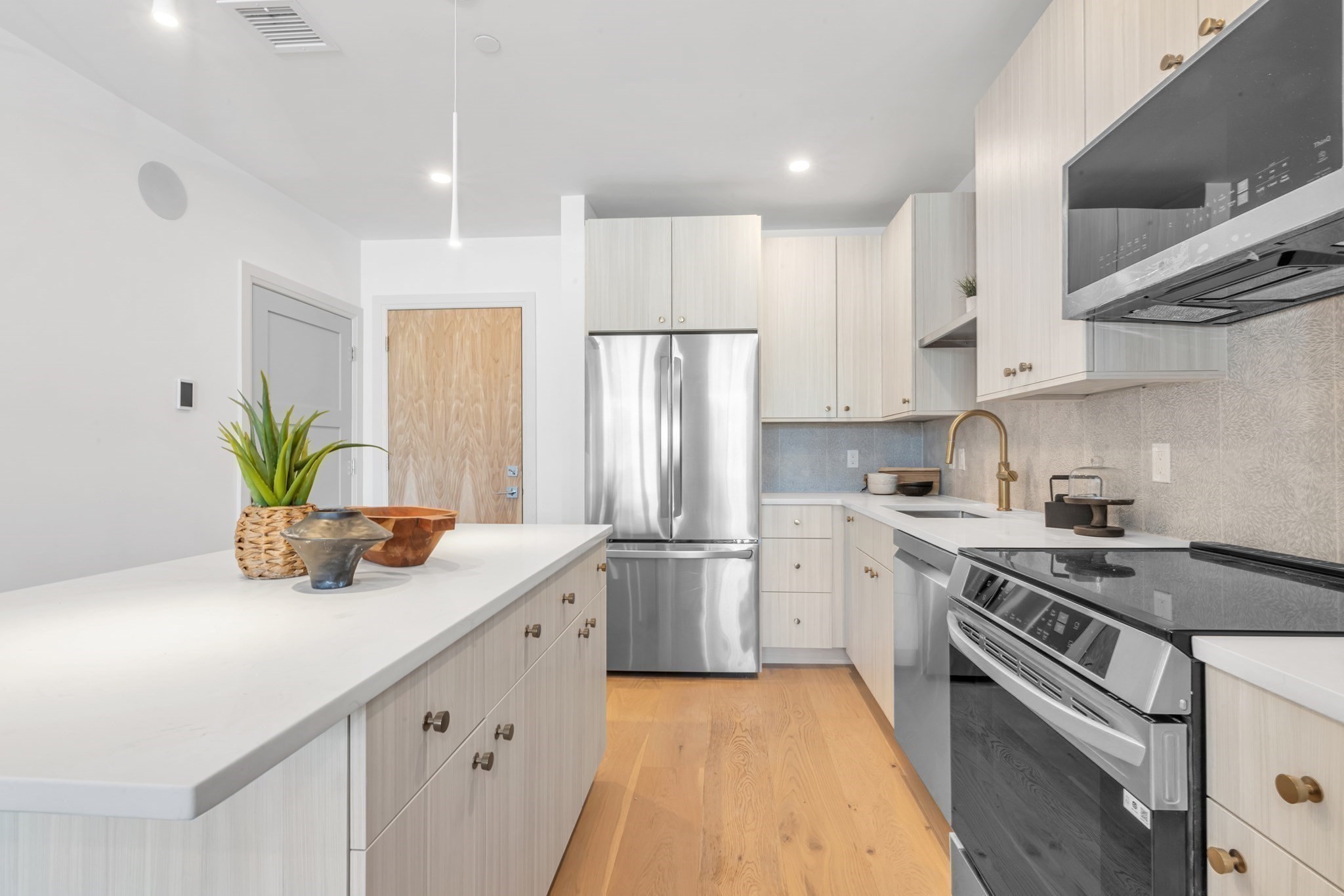 34 Oak Street Unit 103, Hyde Park, Boston, MA 02136 - Image 7