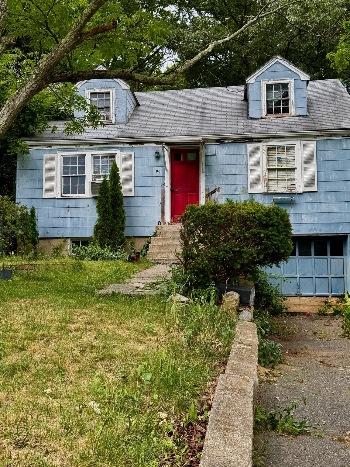 96 Higgins Rd, Framingham, MA 01701