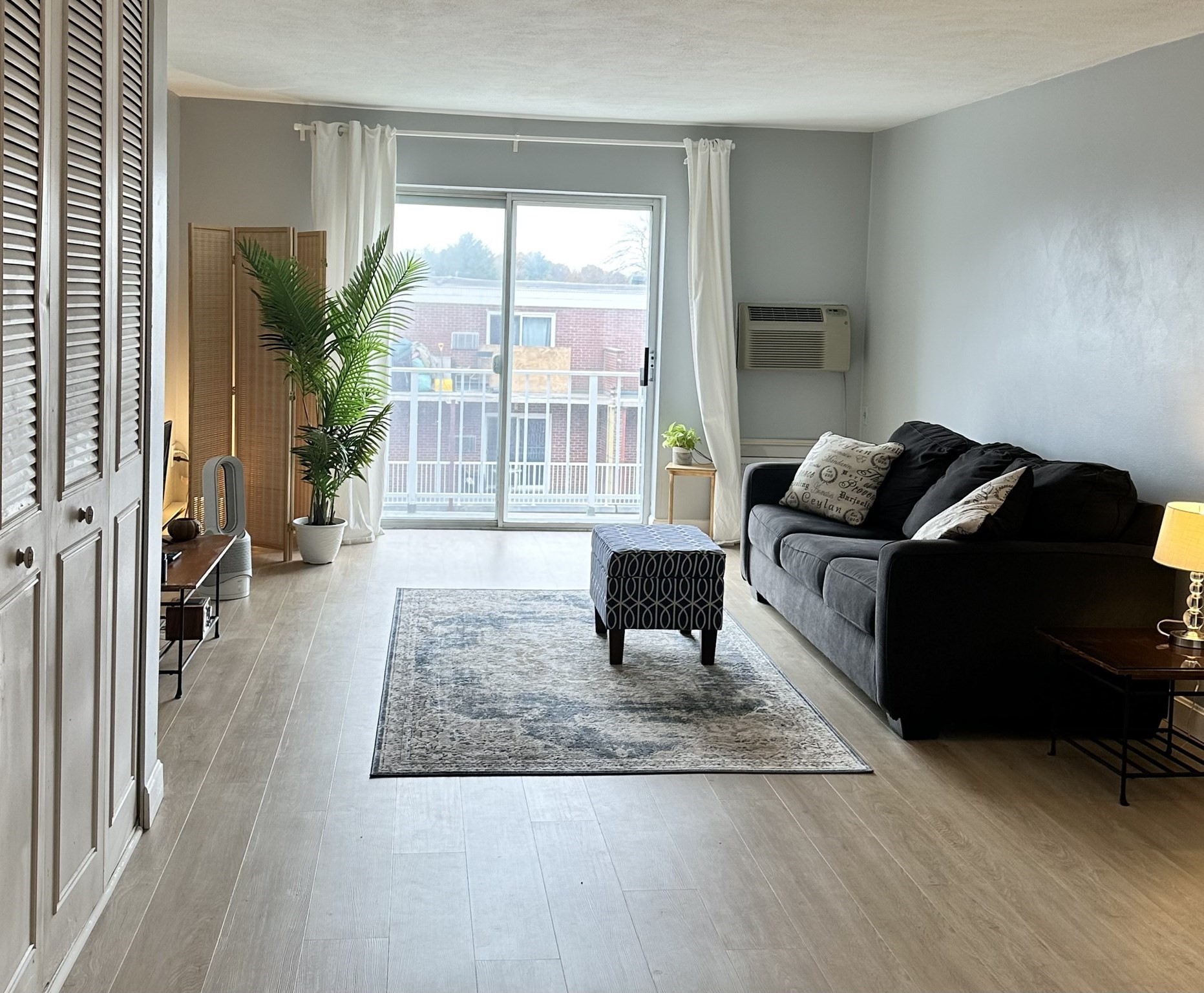 55 Greentree Ln Unit 49, Weymouth, MA 02190