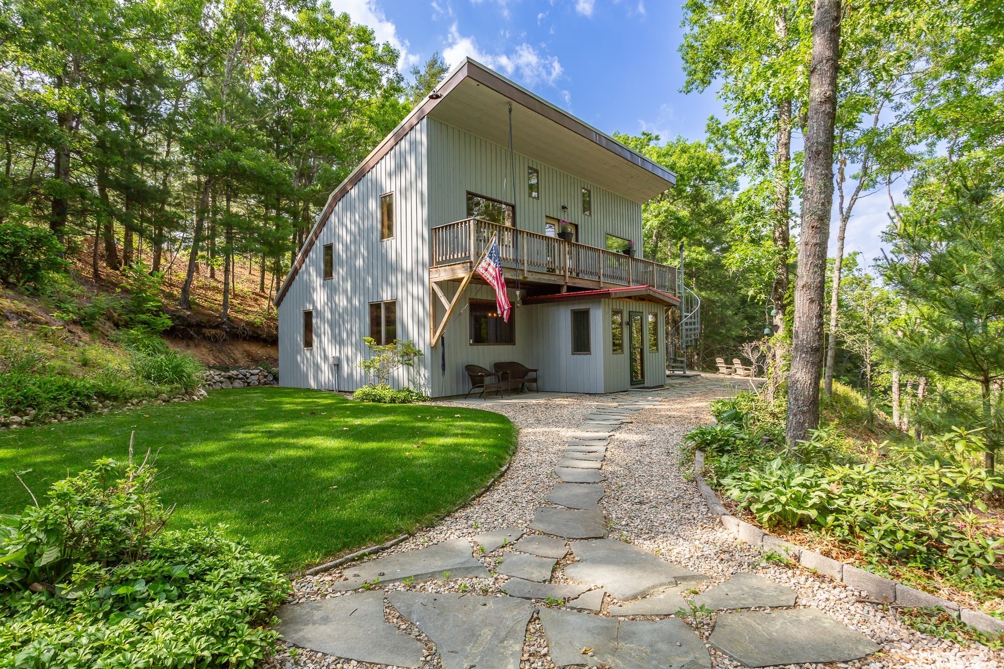 185 Black Cat Road, Plymouth, MA 02360