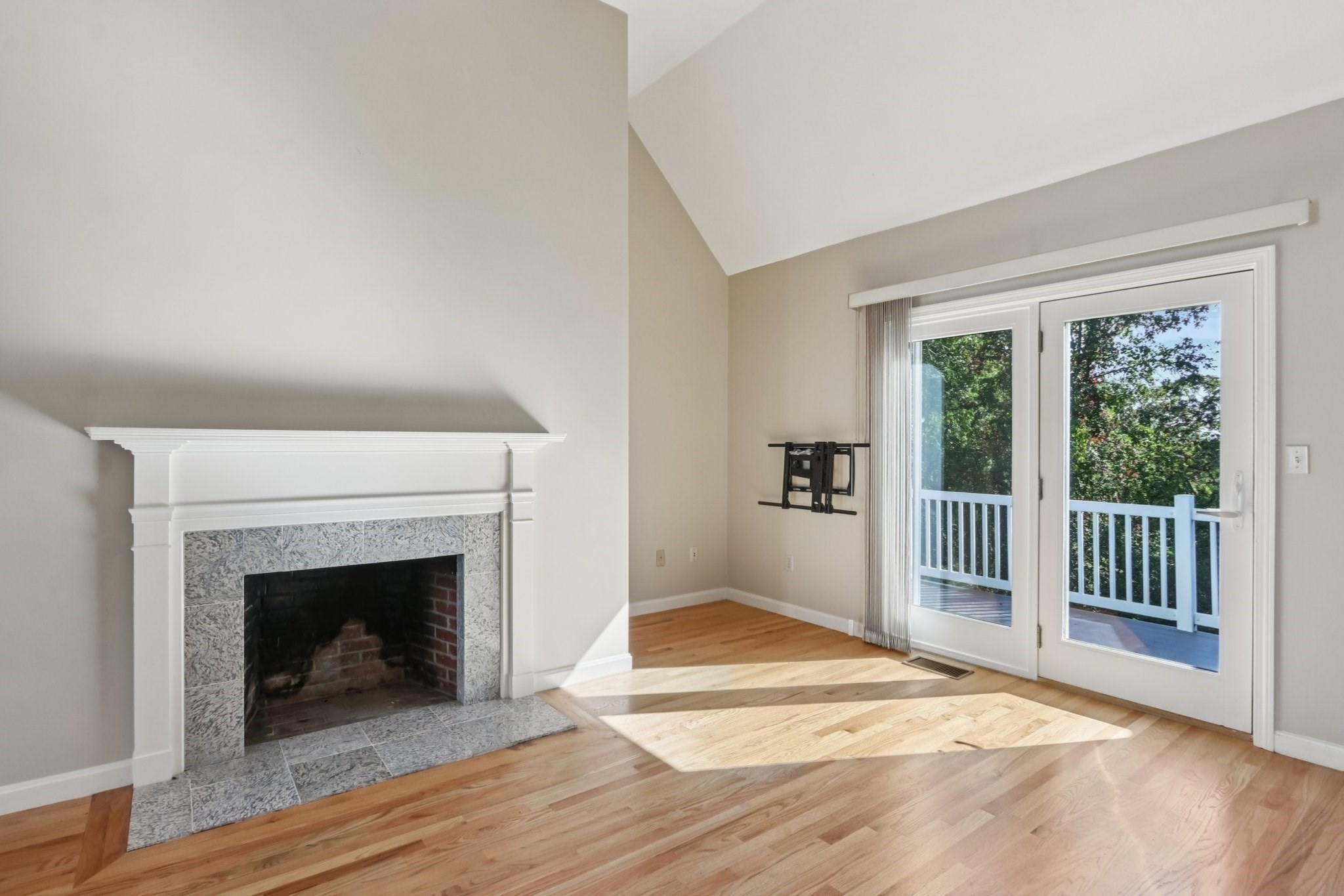 35 Mitchell Grant Way Unit 35, Bedford, MA 01730 - Image 7