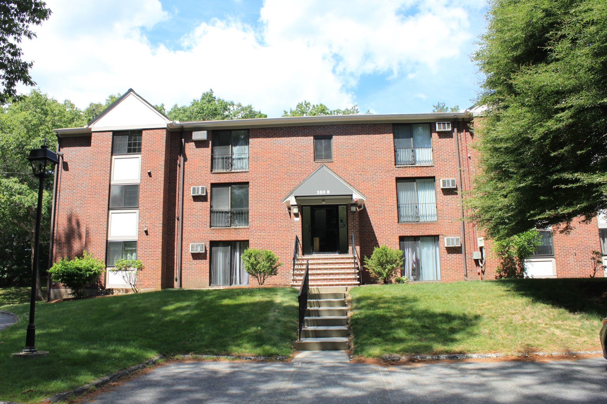 380 Great Road Unit B 303, Acton, MA 01720