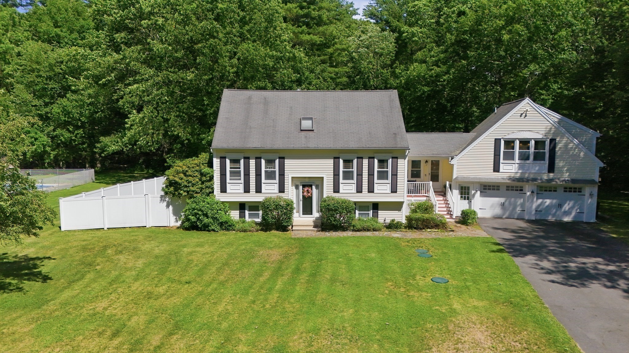 16 Fairview Farm Rd, Haverhill, MA 01832